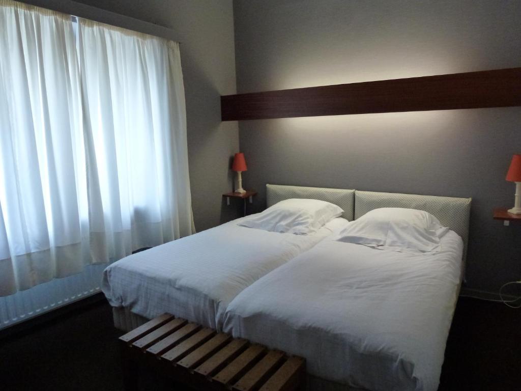 Hotel Le Martin Pecheur Fauvillers Quarto foto