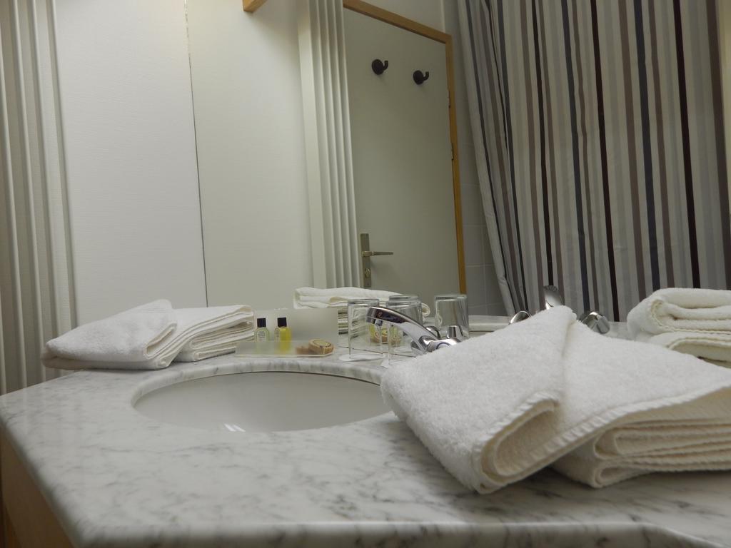 Hotel Le Martin Pecheur Fauvillers Quarto foto