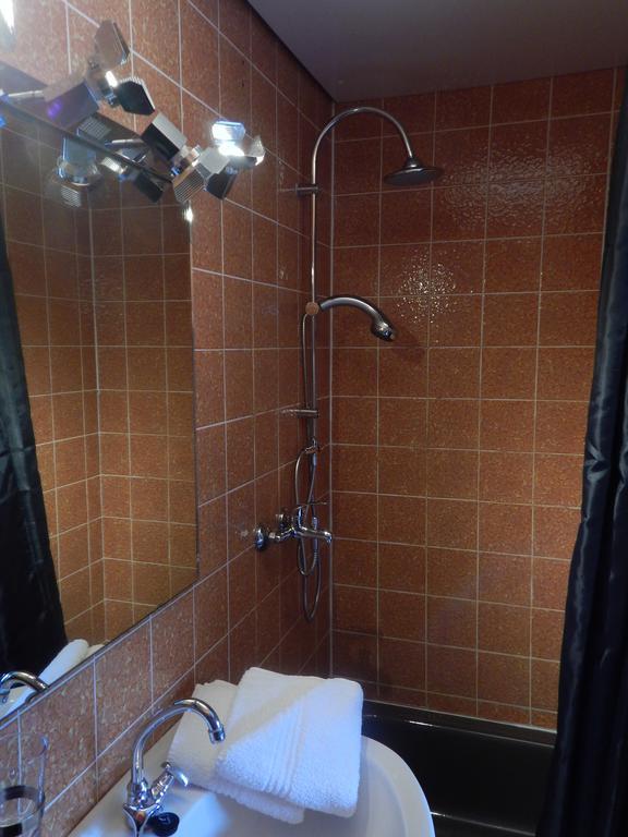Hotel Le Martin Pecheur Fauvillers Quarto foto